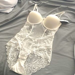 Le Mystere Sophia Lace Bodysuit White